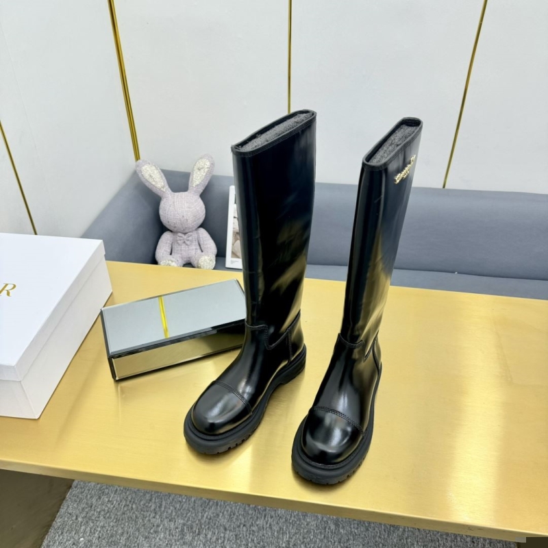 ch**an D*or boots
